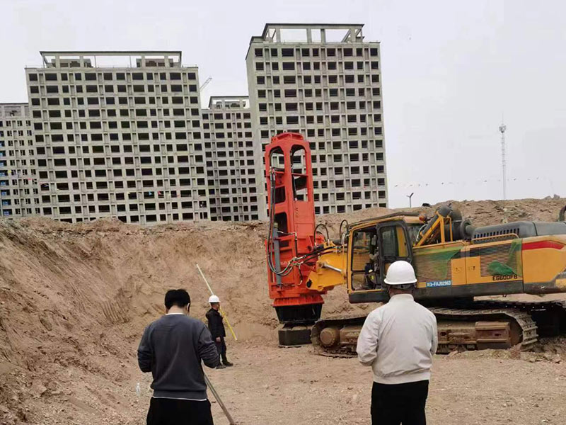 150千焦高速液壓夯實(shí)機(jī) 150千焦高速液壓夯實(shí)機(jī)